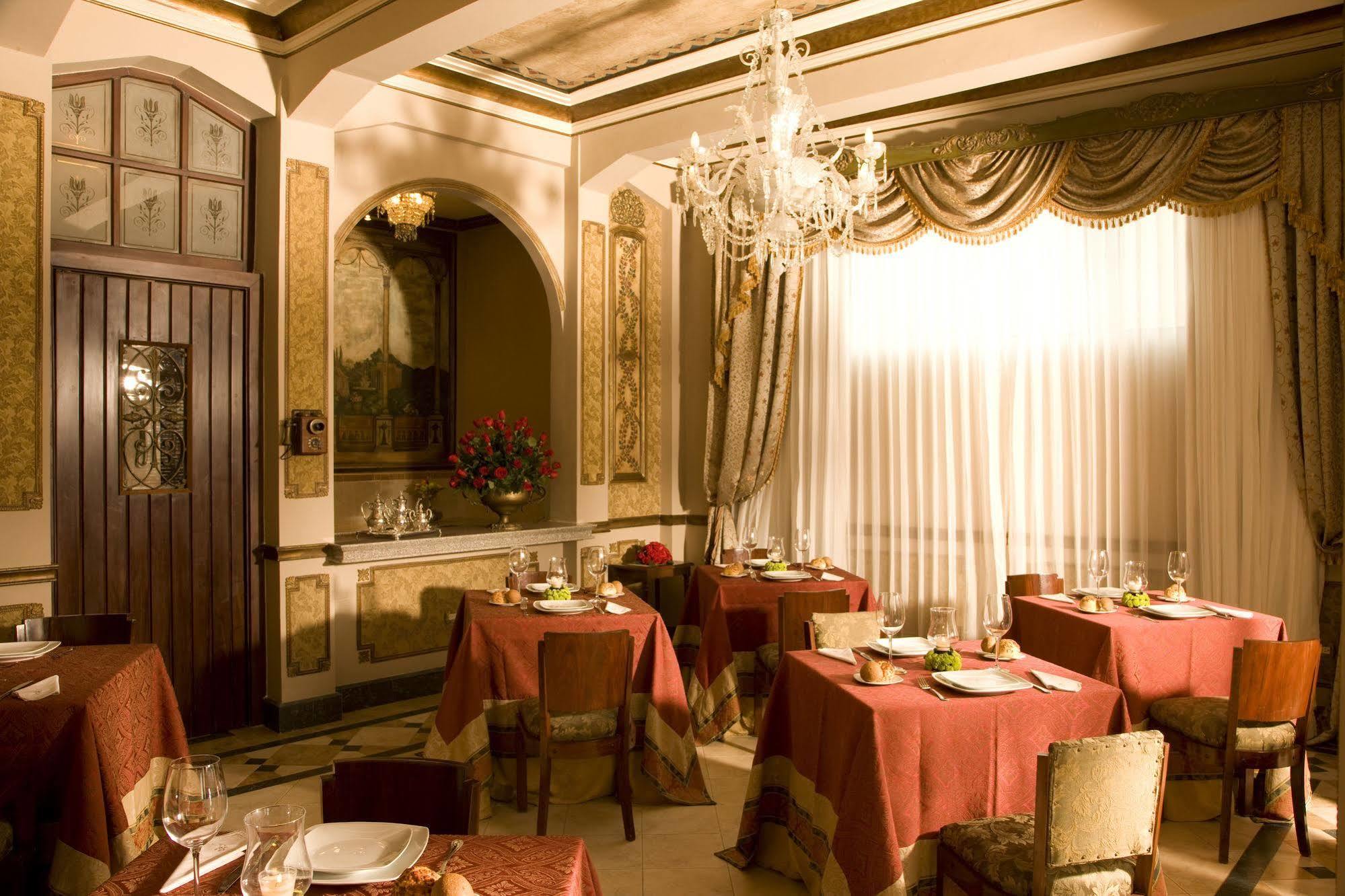 Hotel Boutique Mansion Del Rio Guayaquil Restaurant photo